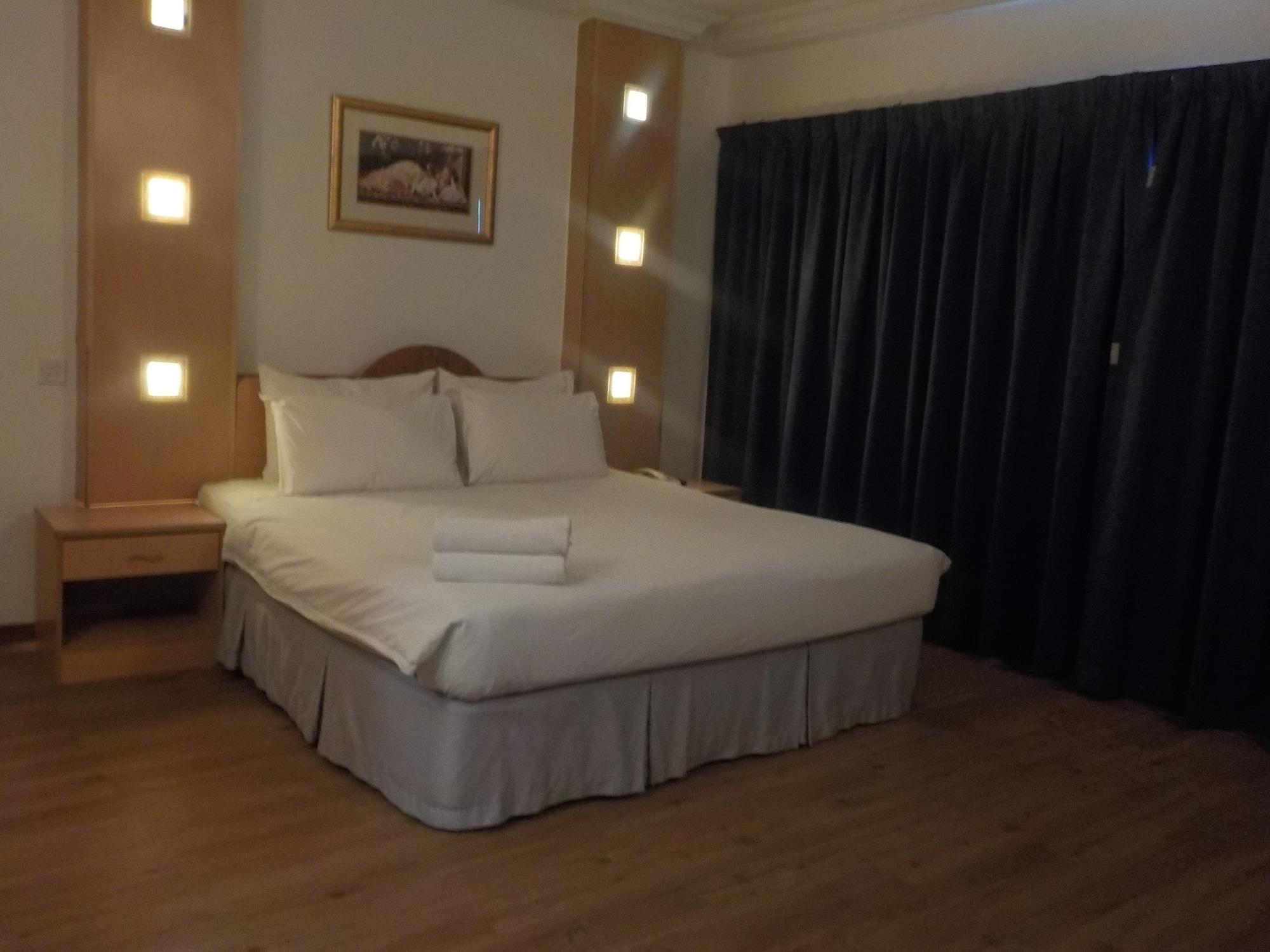 Fair Park Hotel Іпох Екстер'єр фото